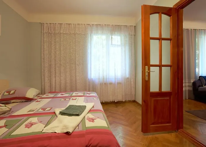 With Courtyard Appartement Lviv