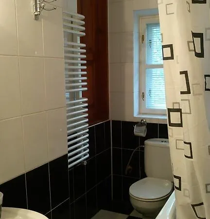 Apartman With Courtyard