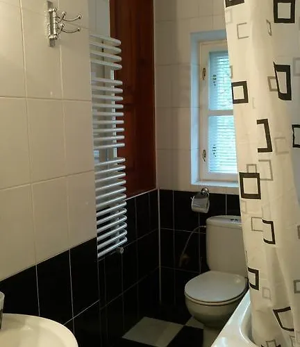 Апартаменты With Courtyard